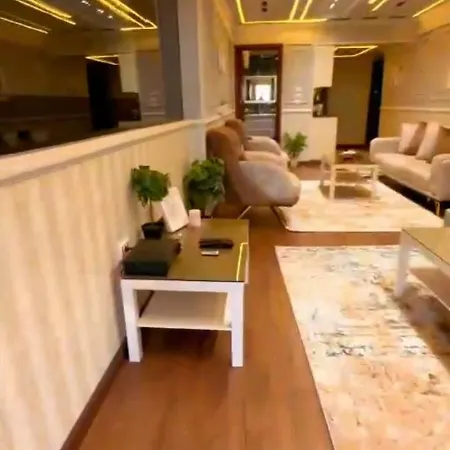 Deluxe 3 Bed Room Nile View